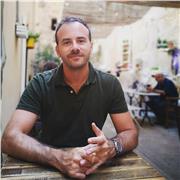 Docente di ruolo propone lezioni di recupero e supporto di greco, latino e materie letterarie